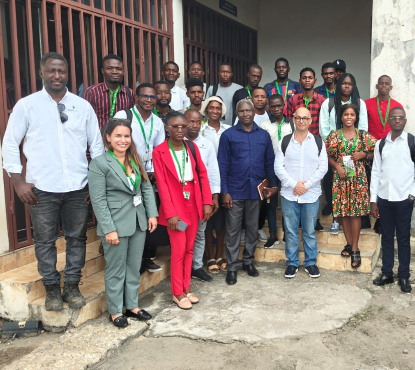 Palestra Na Universidade Agostinho Neto Ambiente, Qualidade e Segurança em Projectos de Engenharia