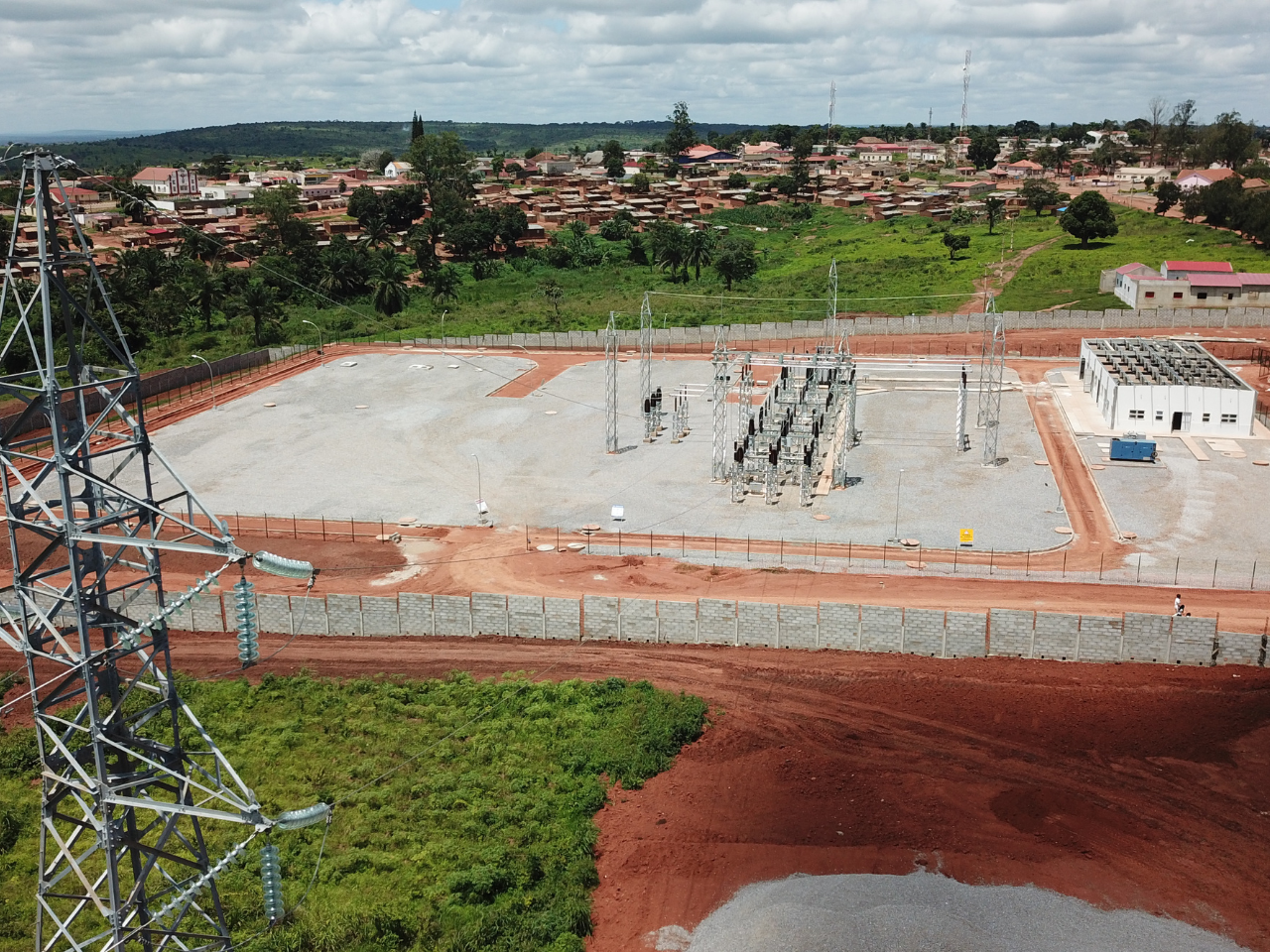 Construção da linha aérea Cacuso– Calandula a 110kV